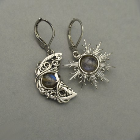 Aymetryczne kolczyki księżyc i słońce labradoryt, wire wrapping, stal chirurgiczna