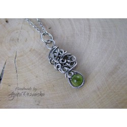 Wisiorek peridot, wire wrapping