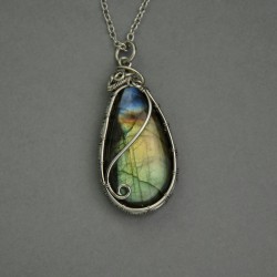 Wisiorek kolorowy labradoryt, wire wrapping