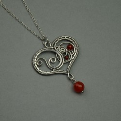 Wisiorek serce karneol wire wrapping