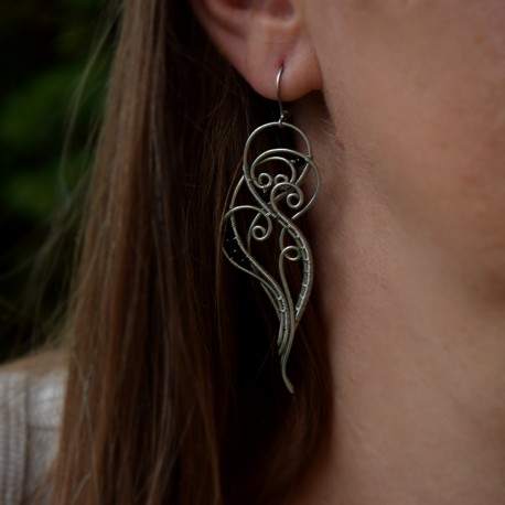 Długie unikatowe kolczyki czarny agat, wire wrapping