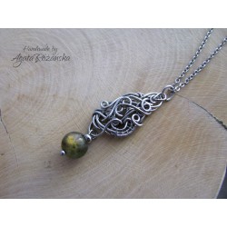 Wisiorek z labradorytem, wire wrapping