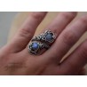 Pierścionek regulowany z labradorytem, wire wrapping