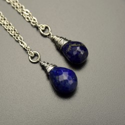 Minimalistyczny wisiorek kropla lapis lazuli, wire wrapping