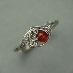 Mini pierścionek czerwony karneol regulowany, wire wrapping