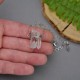 Minimalistyczny mały naszyjnik talizman surowy podwójny kryształ górski
